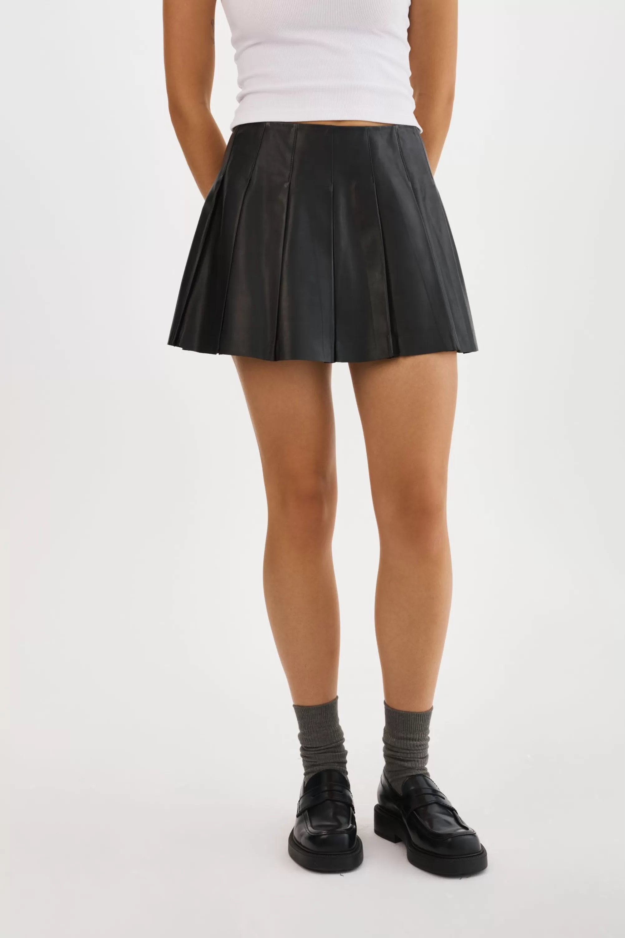 Shop LAMARQUE JULIANA | Pleated Skirt Black