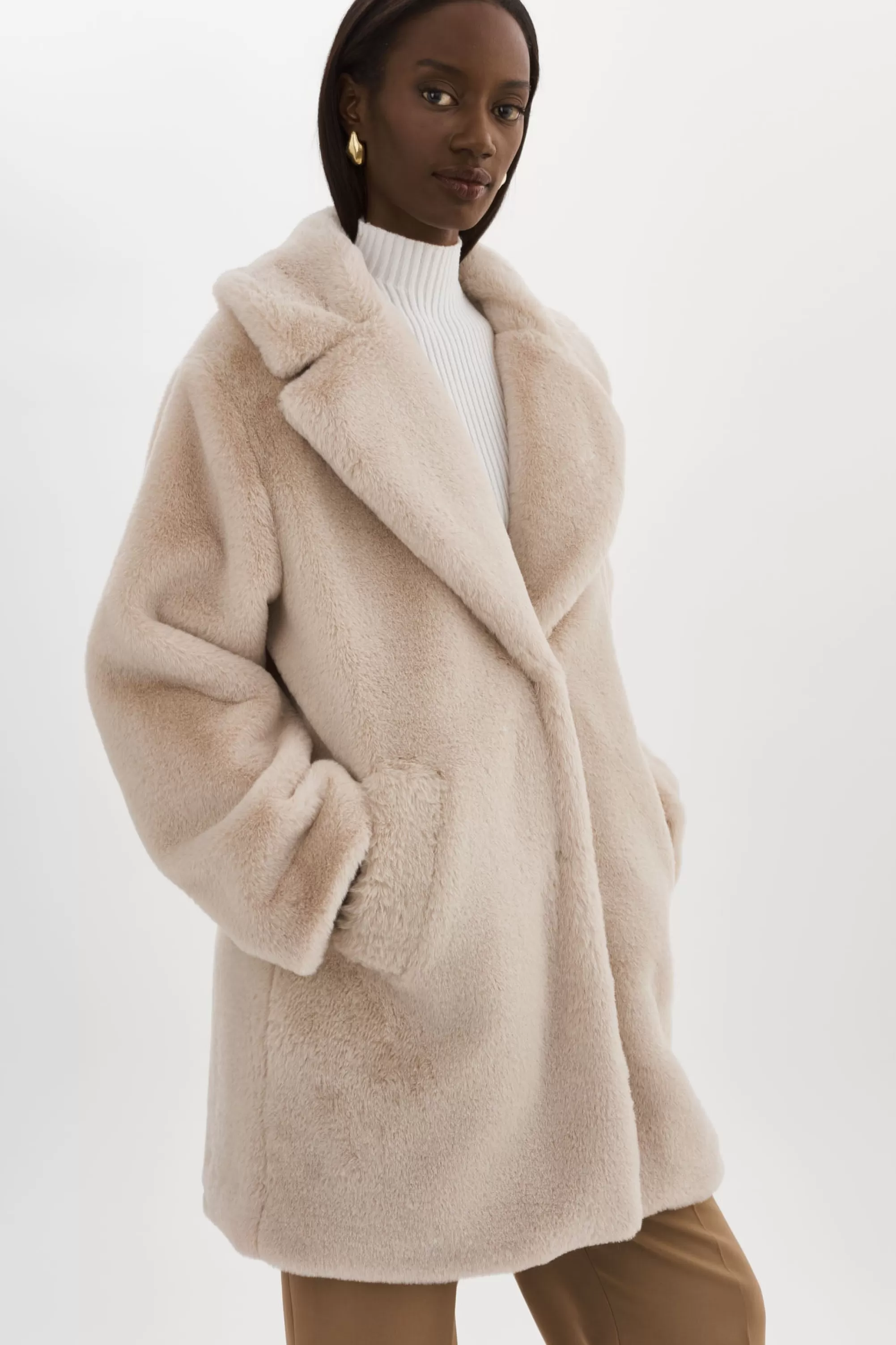 Cheap LAMARQUE LINNEA | Faux Fur C Oat